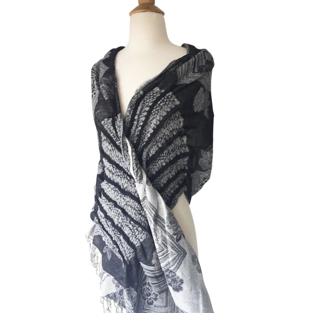 Woven Art‎ Womens Pashmina Shawl Reversible Cotton Fringe Ruched Ruffles 26x82"